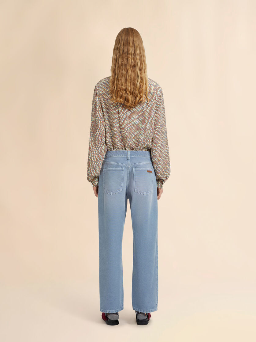 Light blue canvas boyfriend trousers, Image 3