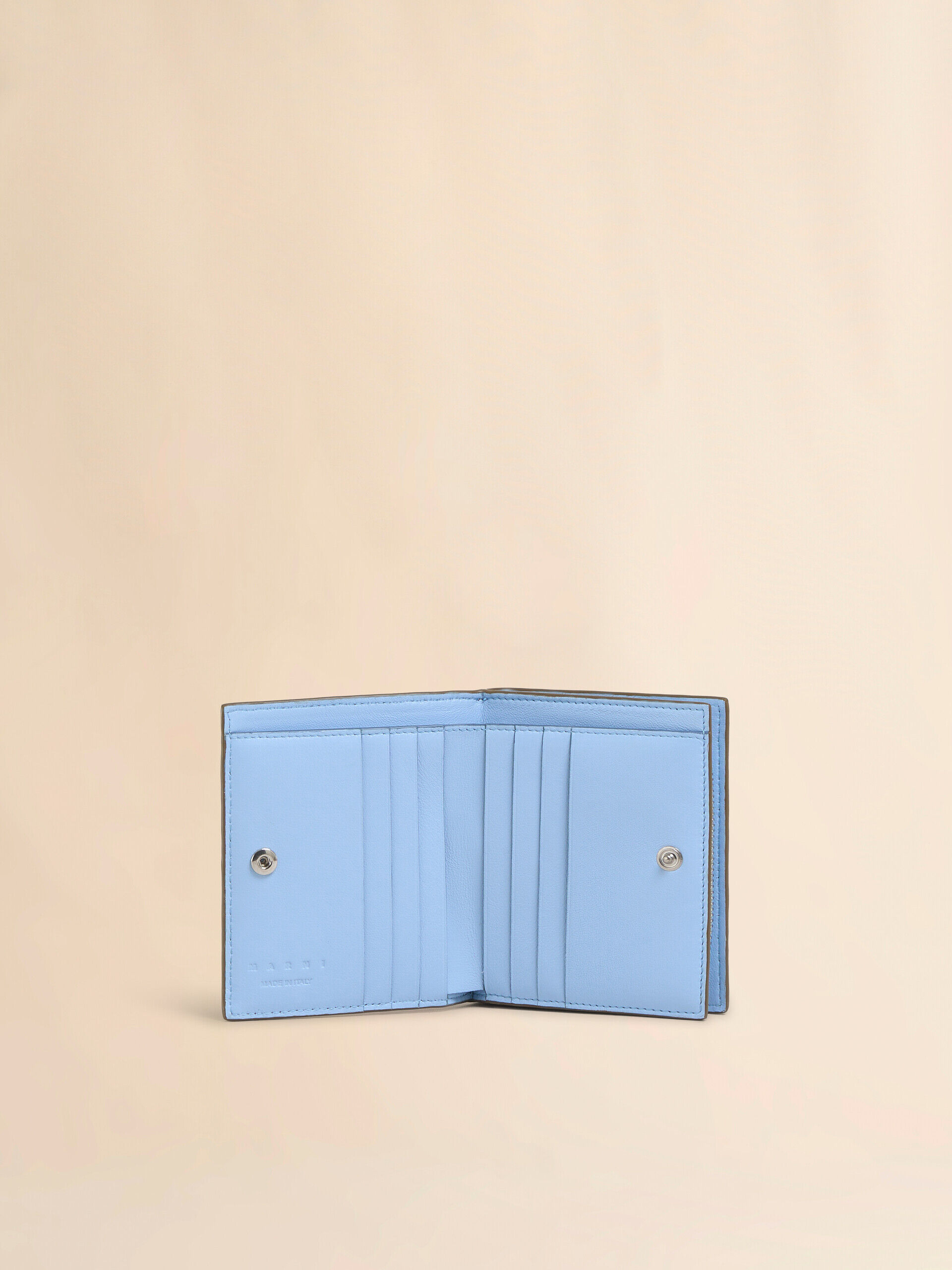 即発MARNI★BI-FOLD ZIPPED WALLET PFMO0054U0 PFMO0054U1LV520 Black leather zip-around bifold wallet with Marni Mending