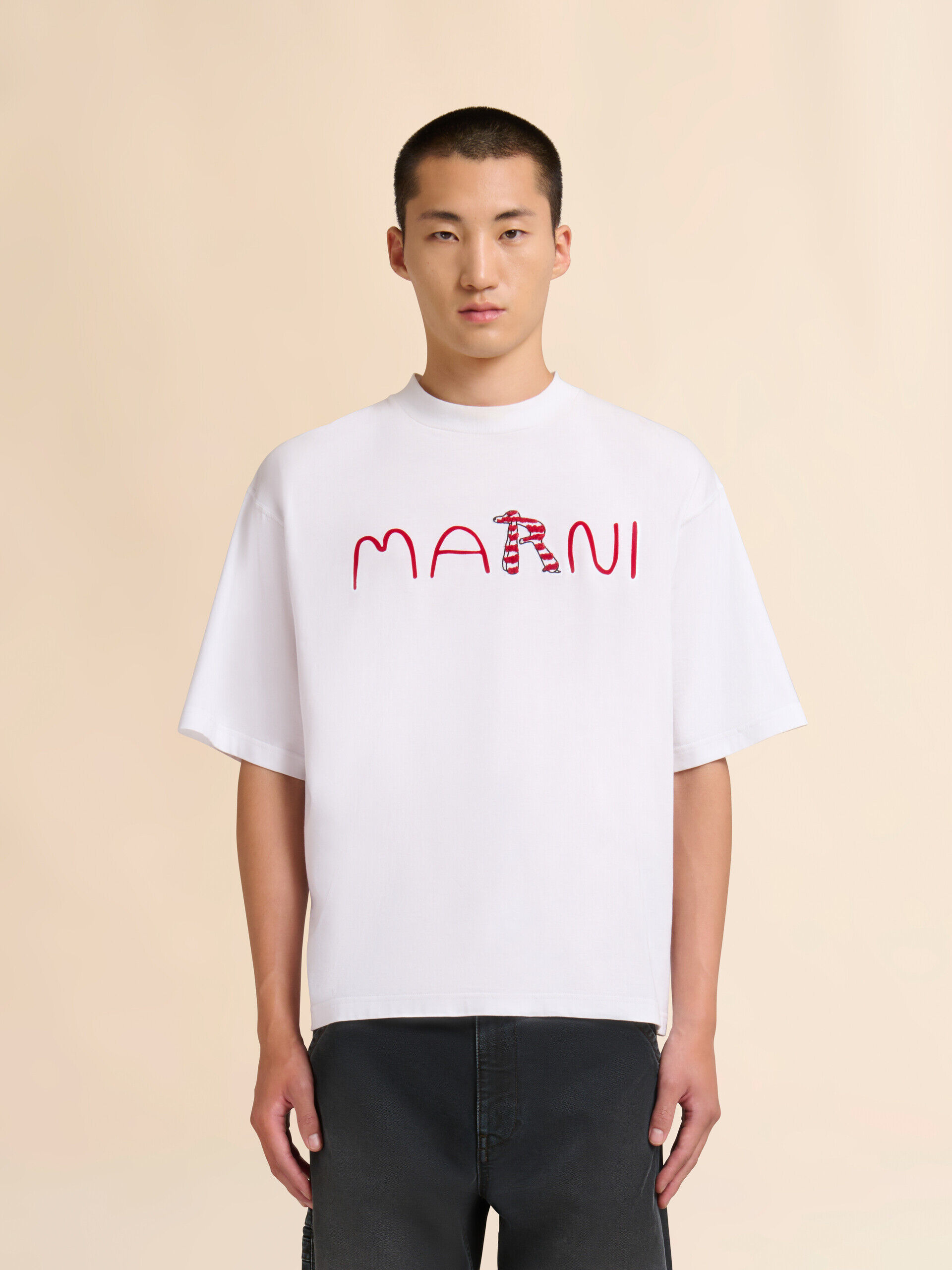 MARNI Animal Alphabetロゴ ホワイト コットンTシャツ White cotton T-shirt with flocked Marni Animal Alphabet logo | Marni