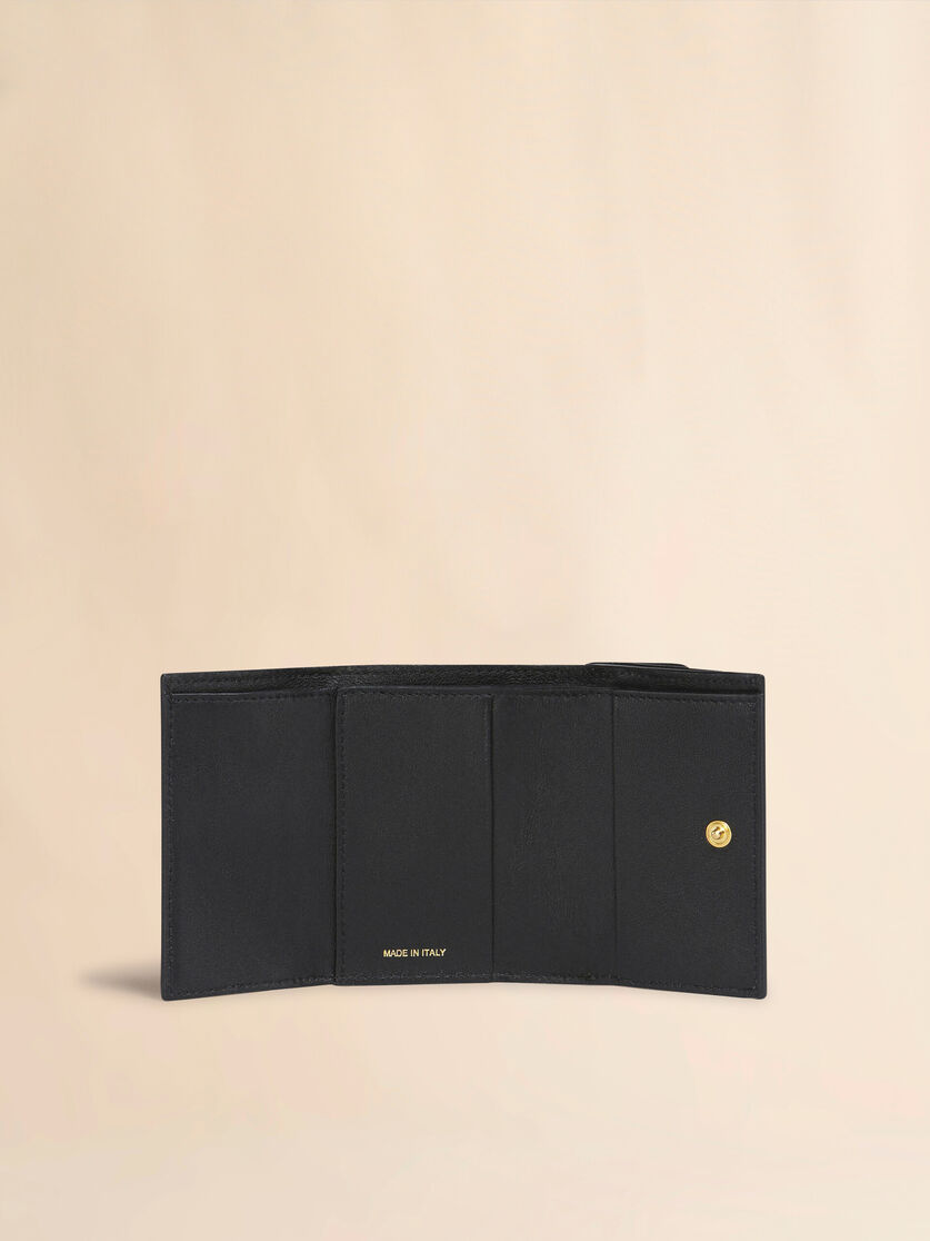 Portafoglio tri-fold in pelle saffiano nera - Portafogli - Image 2