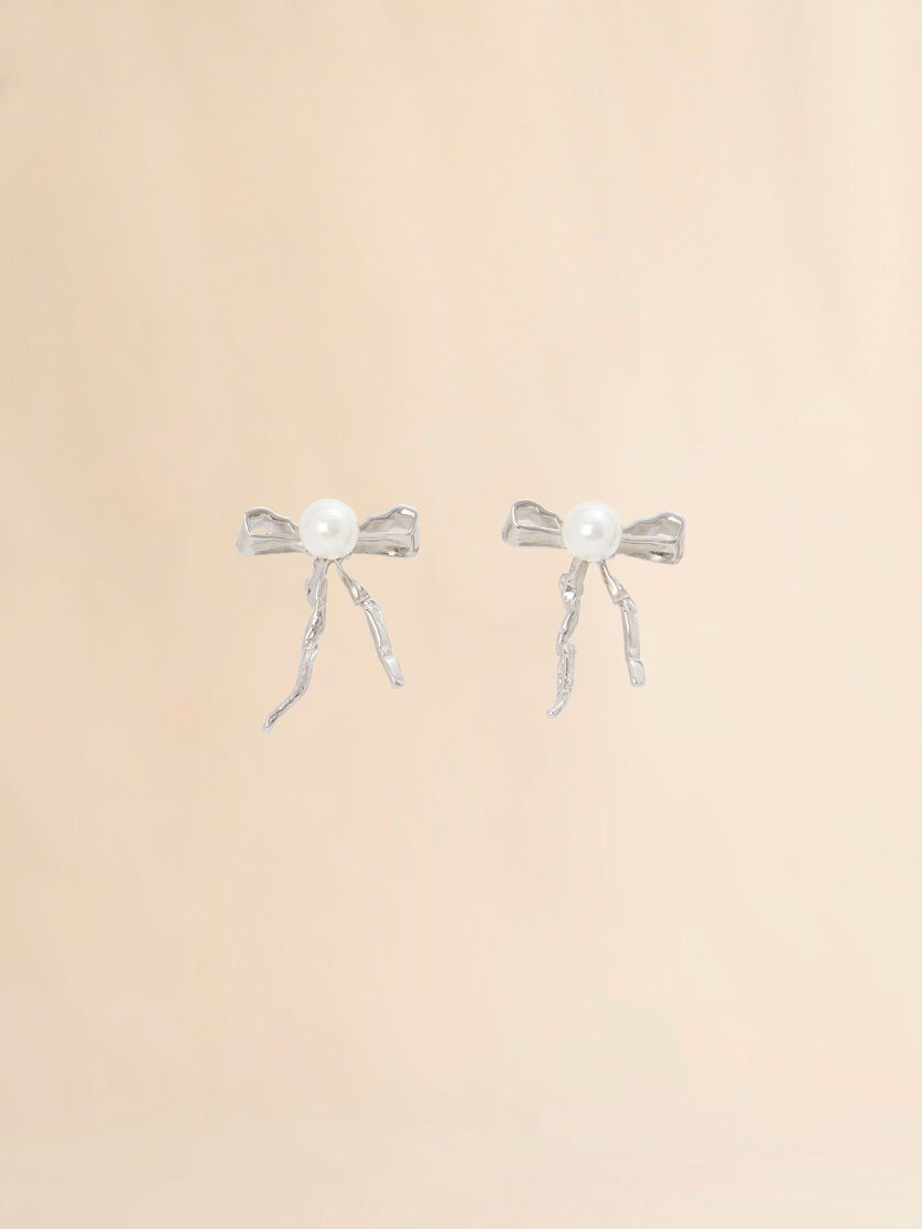Silver Bow stud earrings - Earrings - Image 2