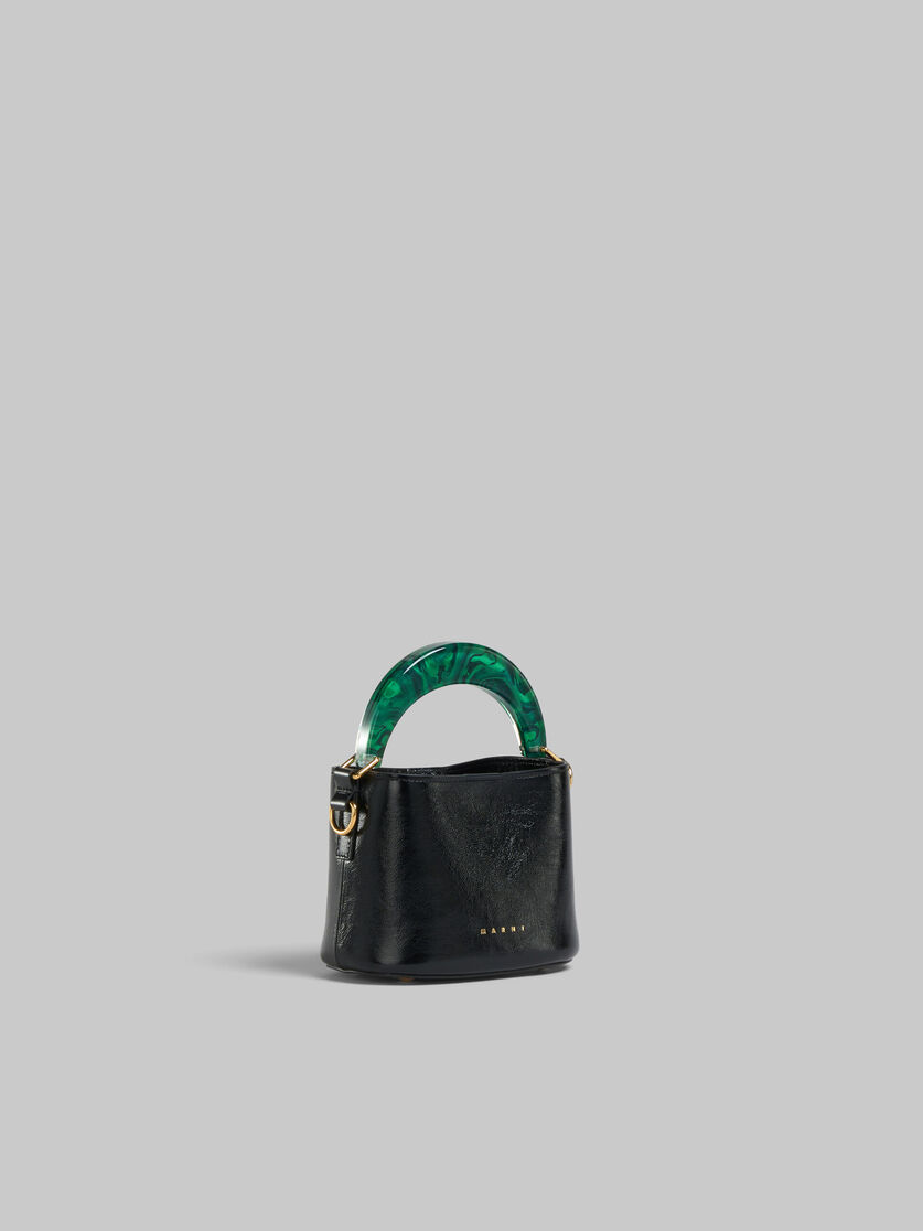 Mini-sac seau Venice en cuir verni noir - Sacs portés épaule - Image 6
