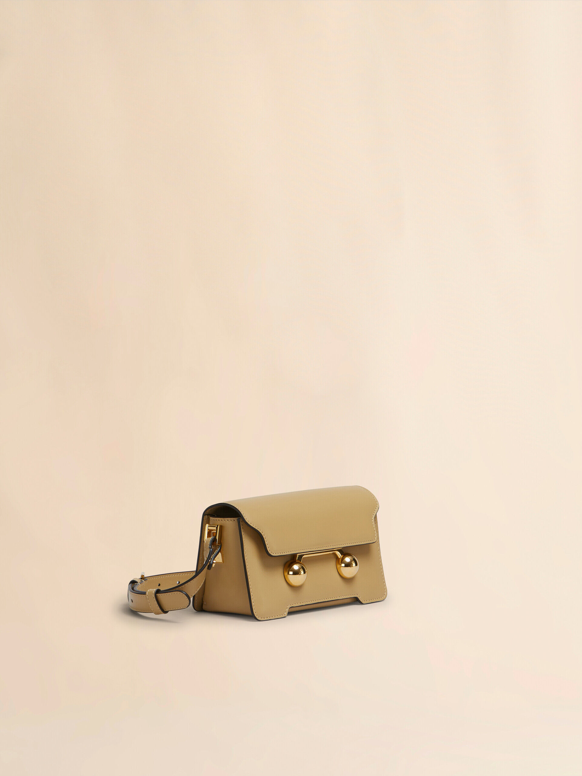 ★MARNI★ Medium Calfskin Trunk Shoulder Bag Gold Brown SBMP Marni - Trunk Bag Medium in Gold Brown (Brown) – gravitypope