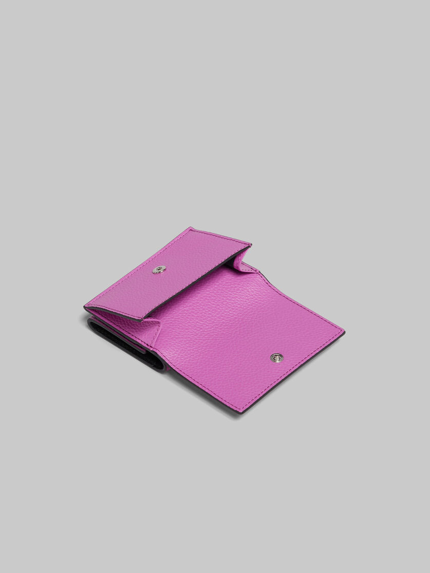 Portefeuille à trois volets en cuir rose avec effet raccommodé Marni - Portefeuilles - Image 5