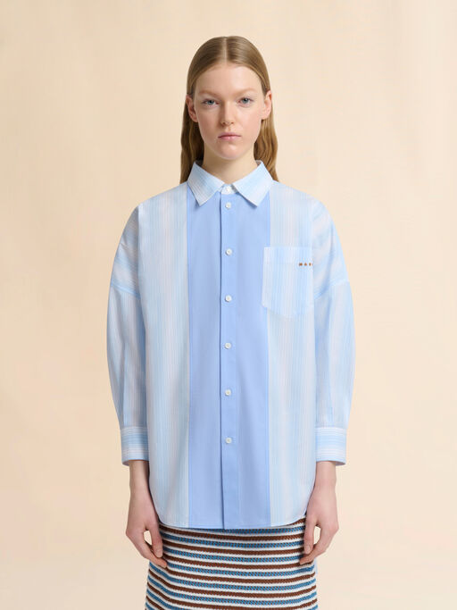 ブルー 無地パネル付きストライプポプリンシャツ - シャツ