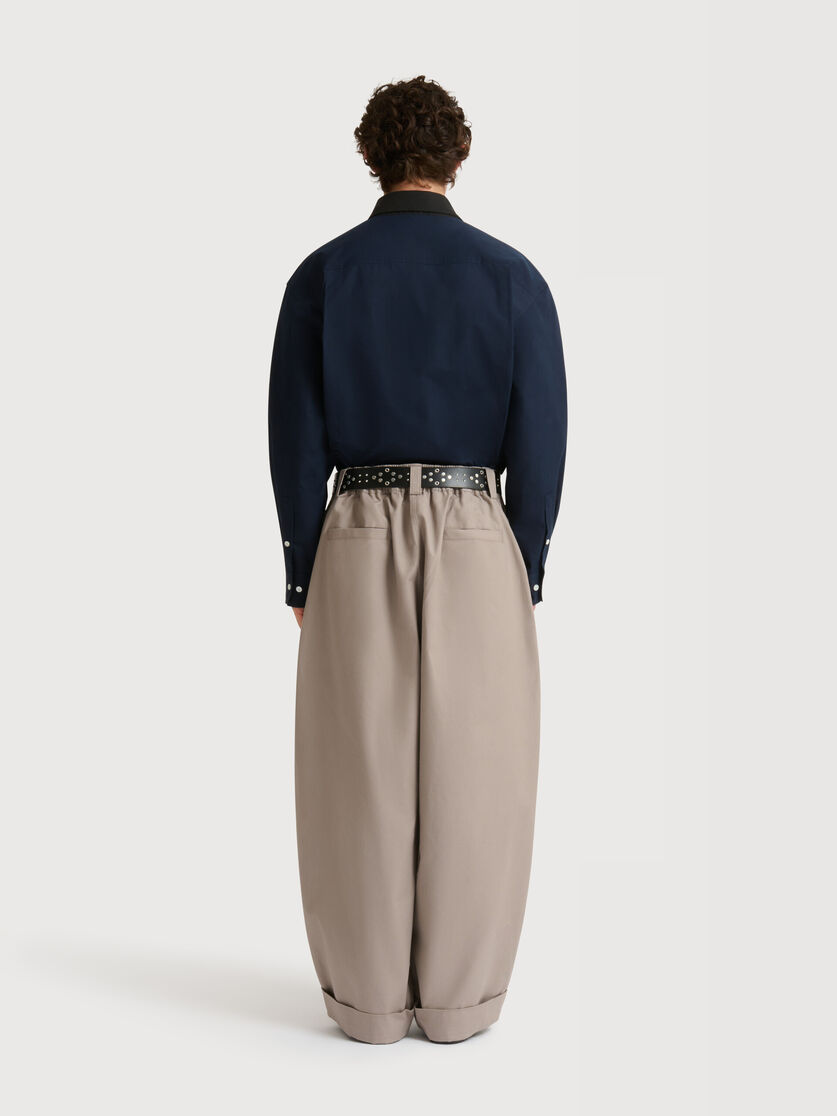 Grey canvas trousers with pleats, Image 4