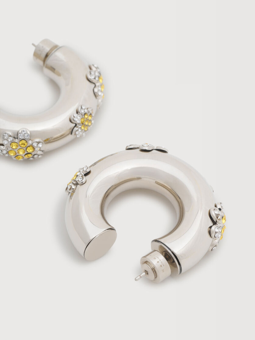 Pendientes de aro con margaritas de pedrer&iacute;a amarilla, Image 3