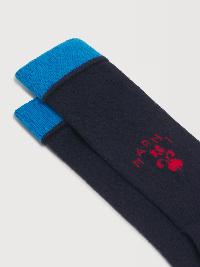 Deep blue wool-cashmere socks with crest logo, Image 2