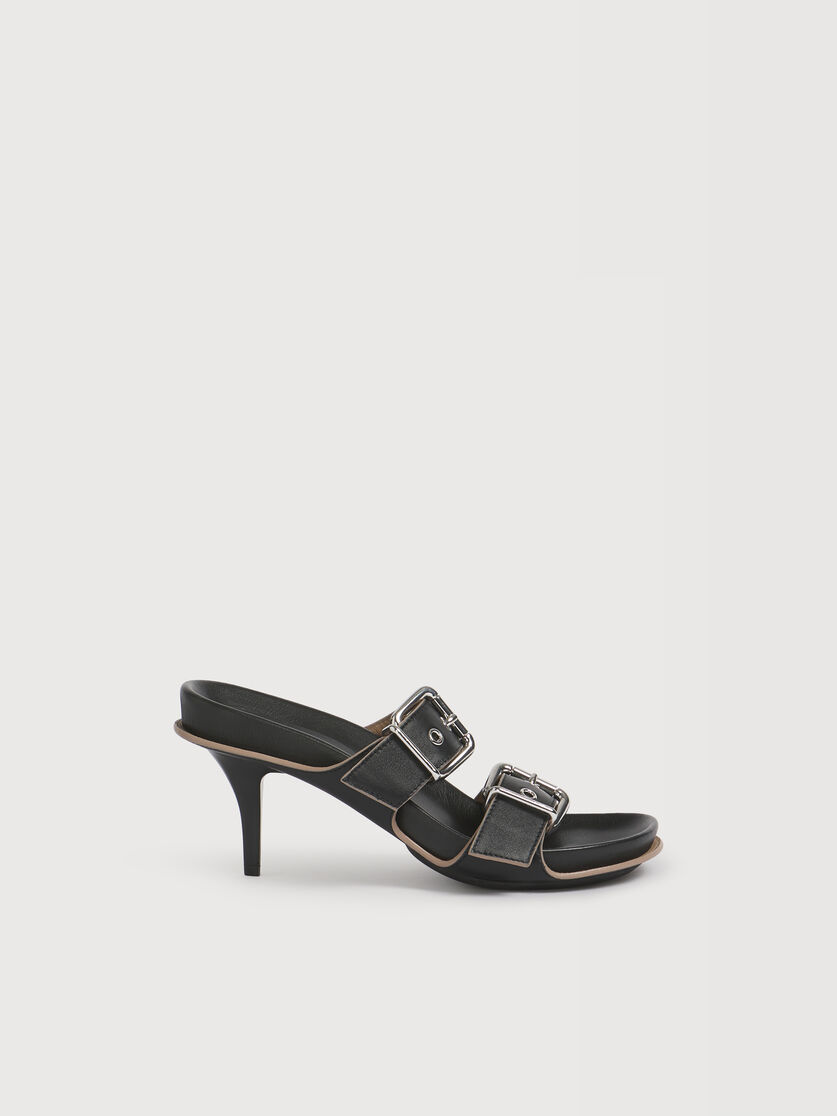 Black leather double-buckle Fussbett pump, Image 1