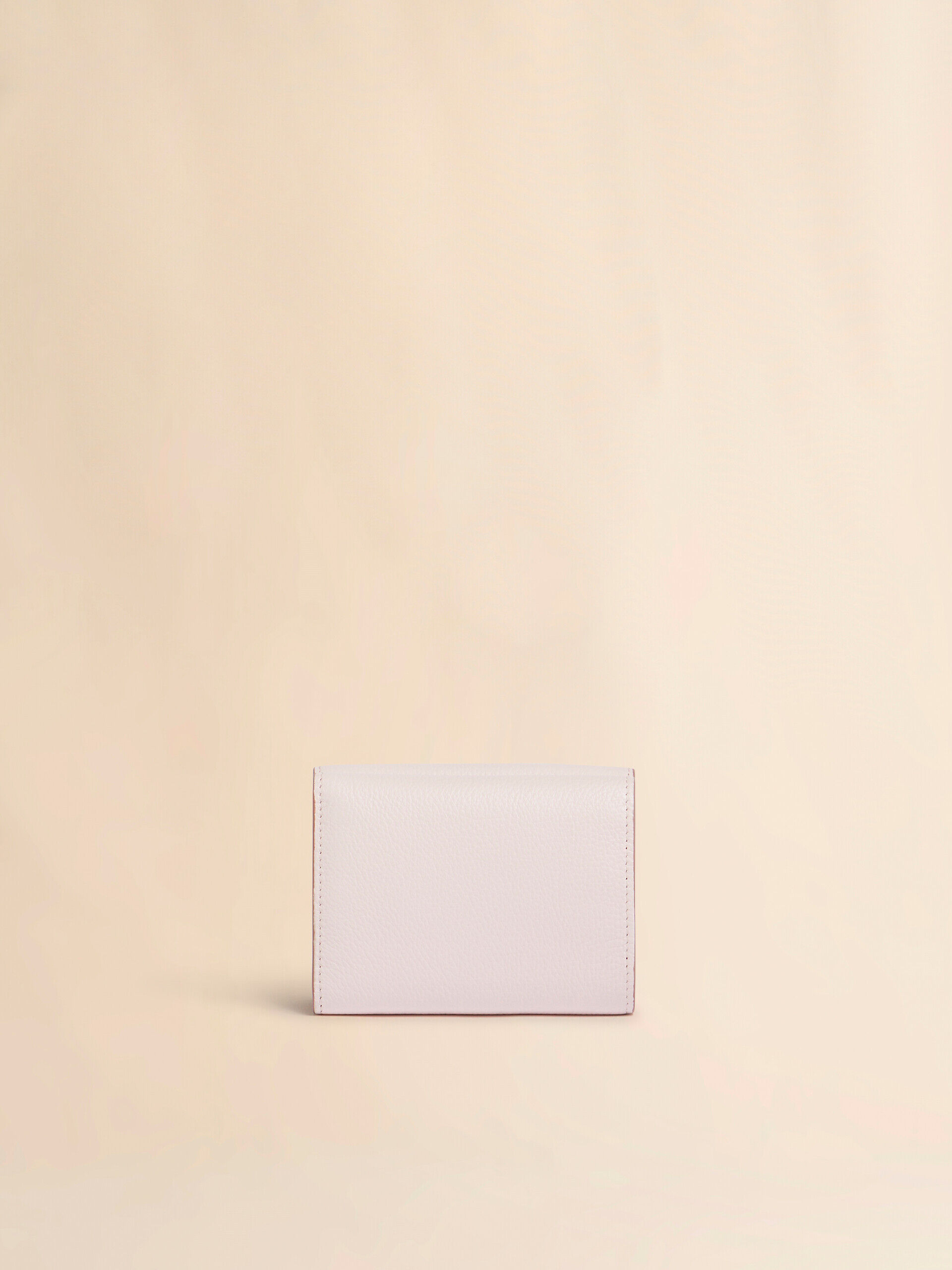 【最安値•新品未使用❗️】MARNI ホワイト 二つ折り財布 タグ付き レディース 二つ折りウォレット｜公式オンラインストア | Marni