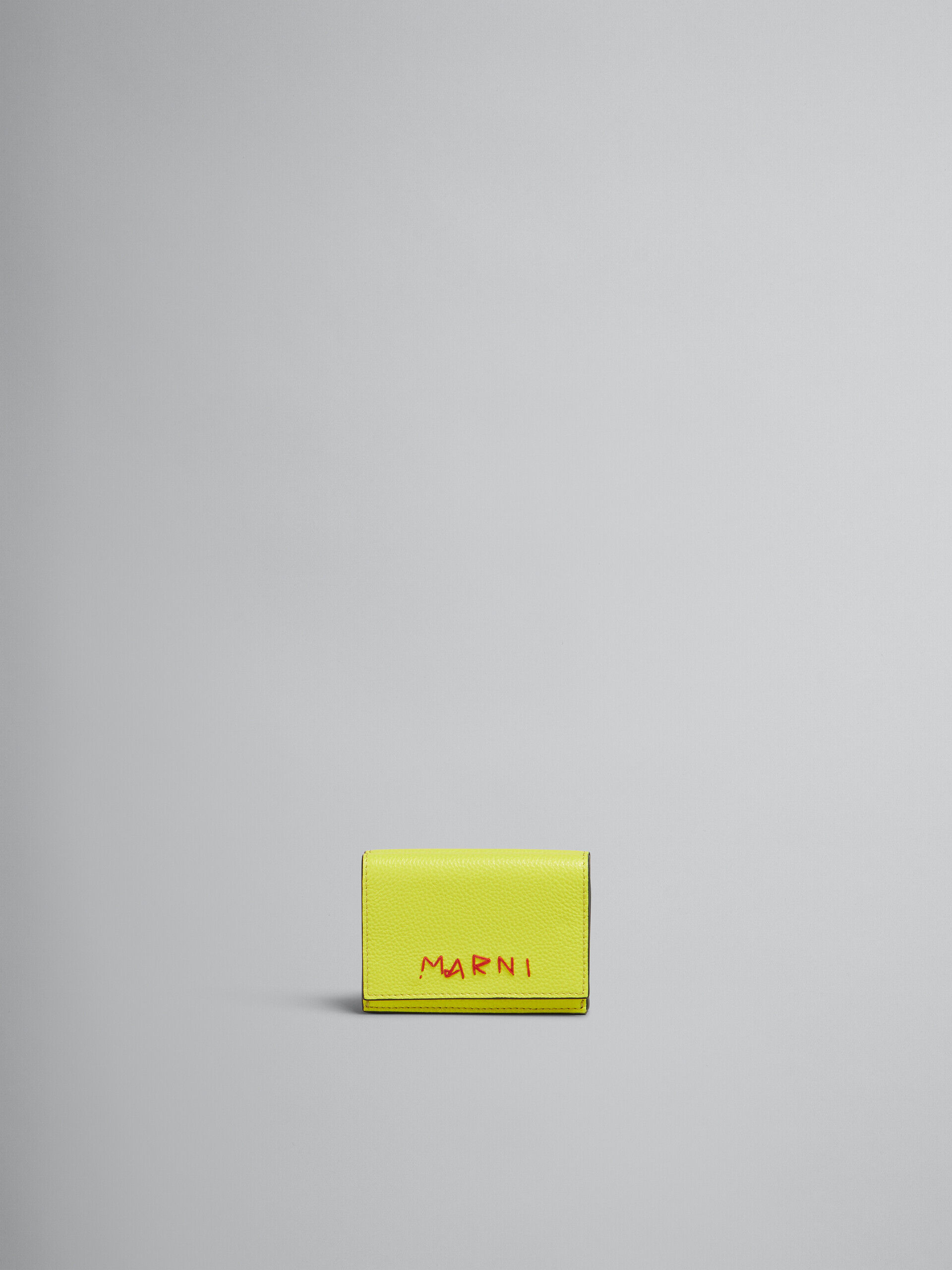 マルニMARNIレザー コンパクト三つ折り財布 イエロー MARNI マルニ 三つ折り財布 折りたたみ財布 小銭入れあり レザー