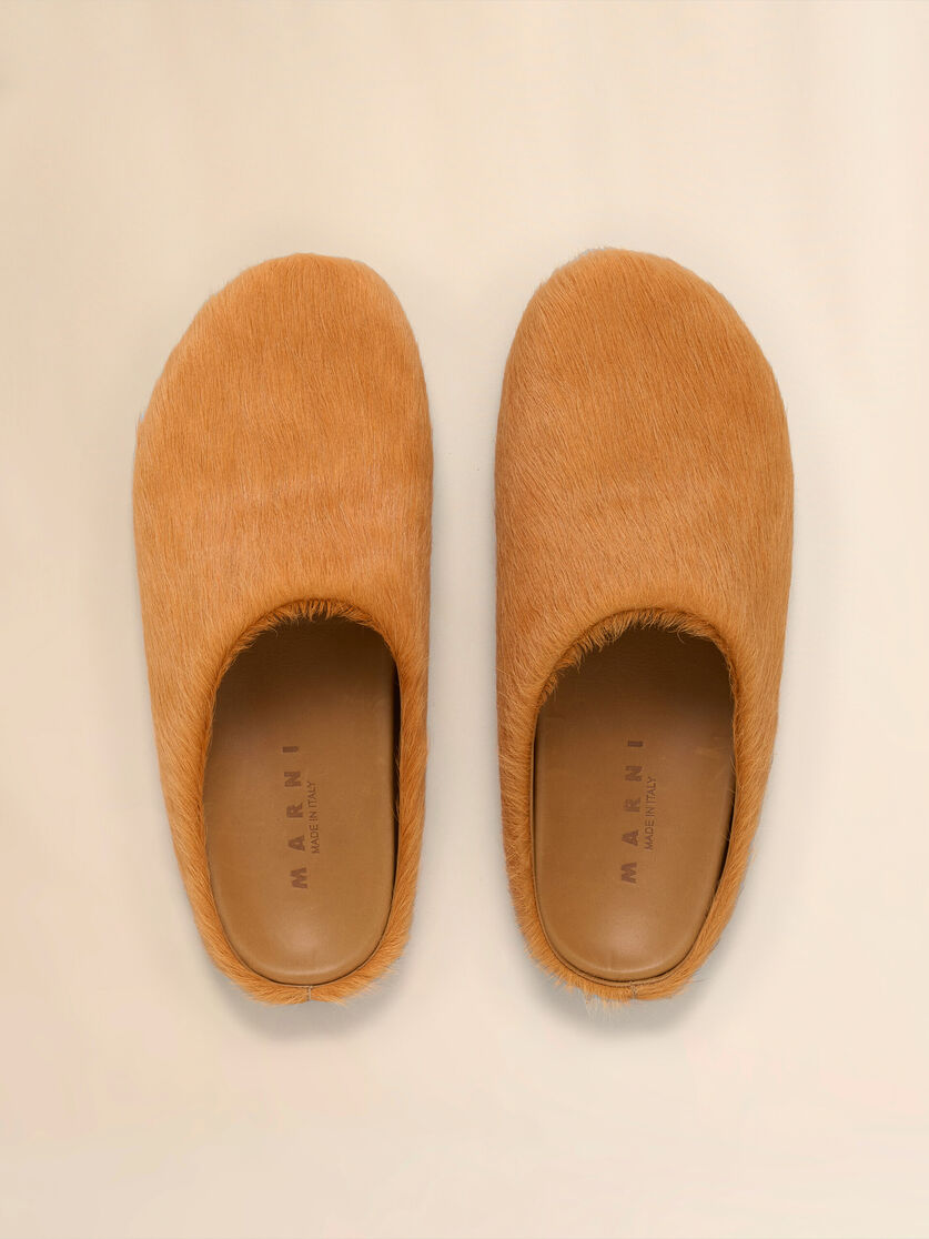 Blue long hair calfskin Fussbett sabot - Clogs - Image 4