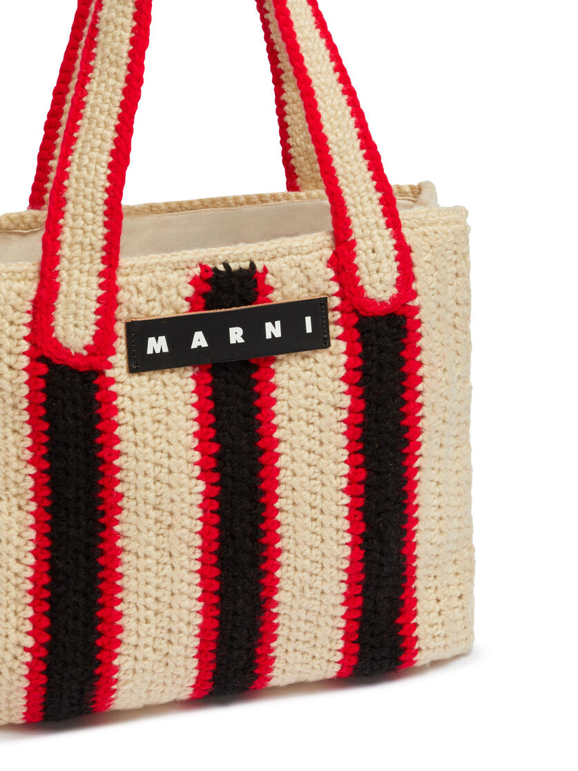 ストライプ ブルー&レッド クロシェ製 MARNI MARKET ショッピングバッグ - ショッピングバッグ - Image 4