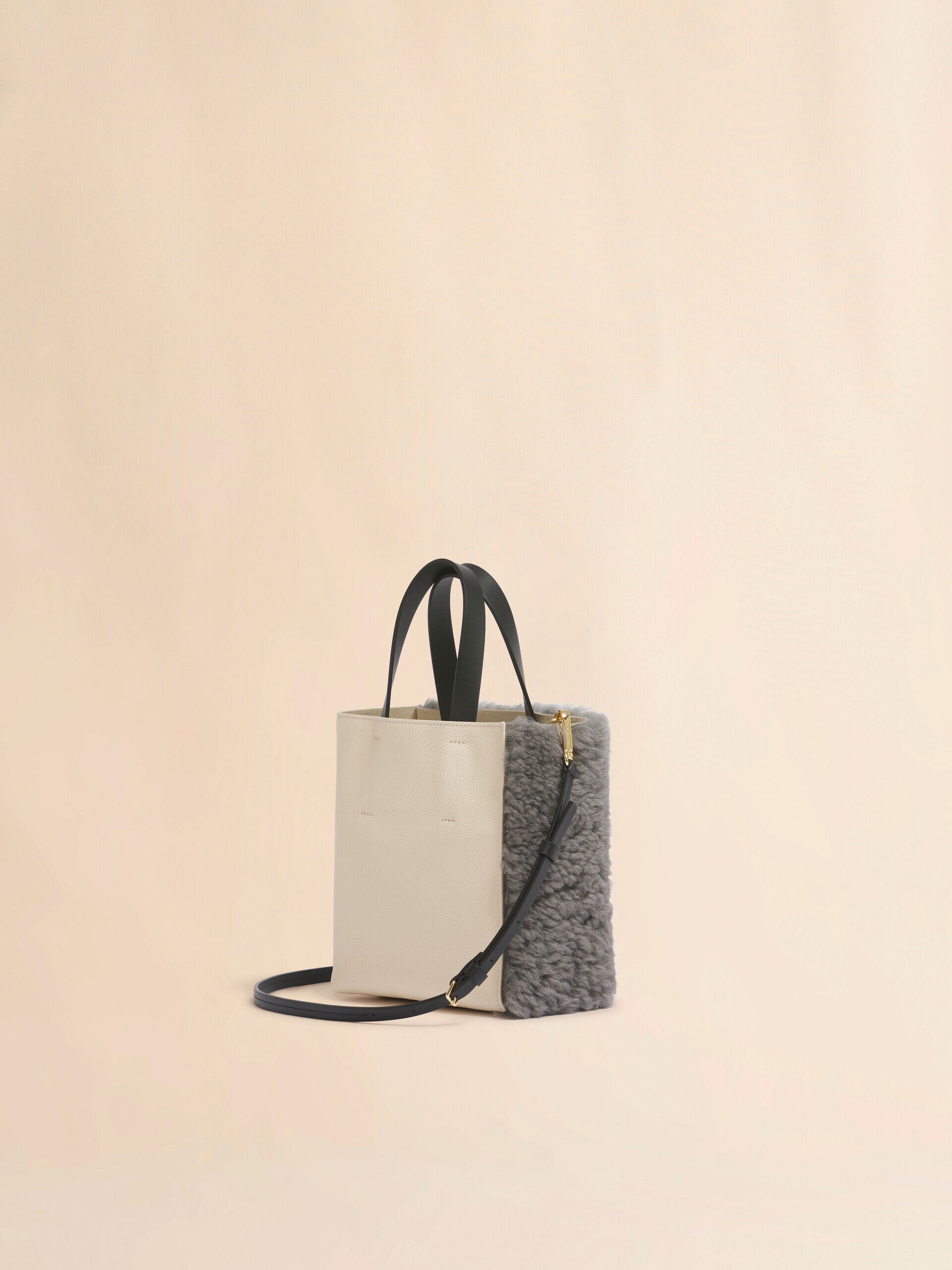 グレー クリーム シアリング＆レザー製 Museo ソフトミニバッグ | Marni