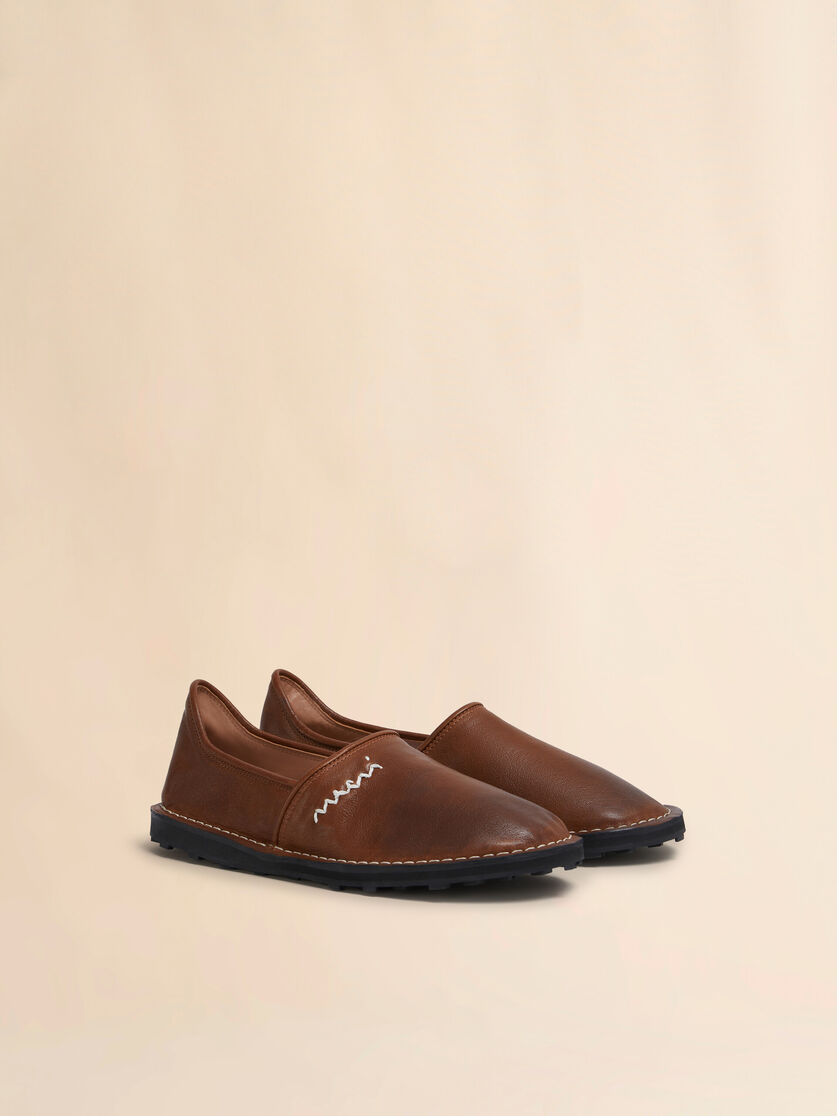 Mocasín slip-on de piel azul con bordado Marni Symbol - Zapatos con cordones - Image 2