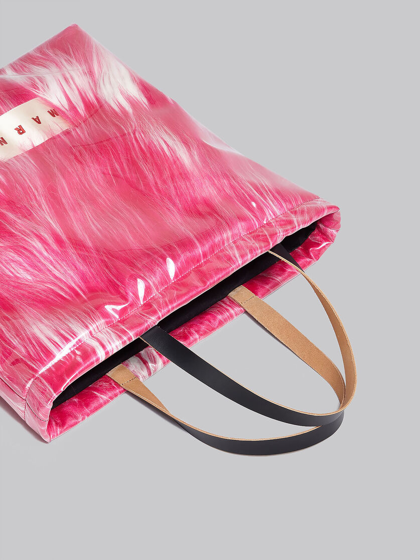 Beschichtete, pinkfarbene Tote Bag aus Kunstfell - Shopper - Image 4