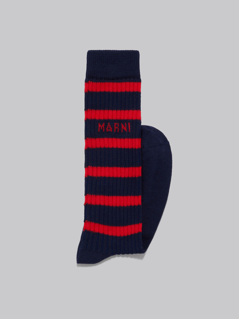 Gerippte Baumwollsocken mit maritimen Streifen in Marineblau - Socken - Image 2