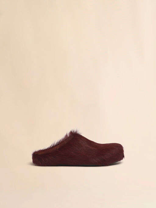Red long hair calfskin Fussbett sabot - Sandals