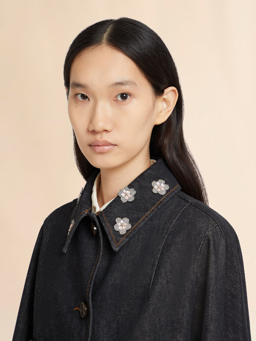 Black denim jacket with daisy appliqués, Image 4