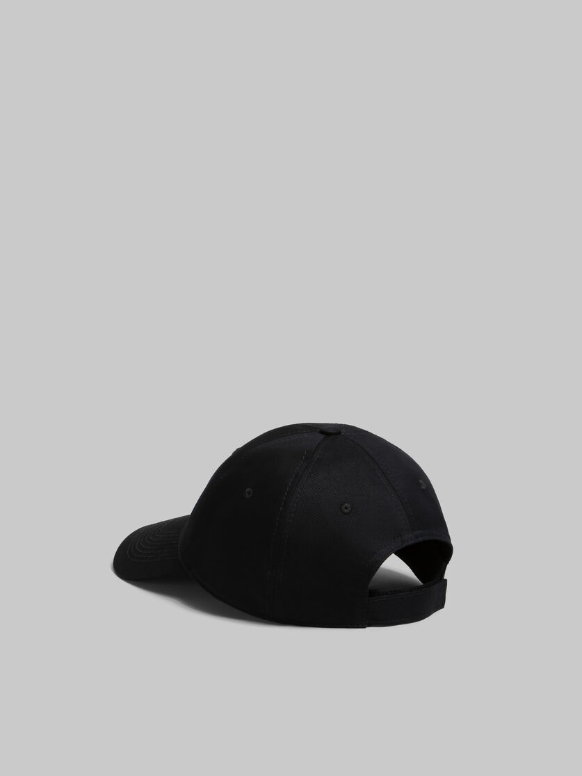Casquette de baseball en gabardine biologique noire avec logo brodé - Chapeau - Image 3