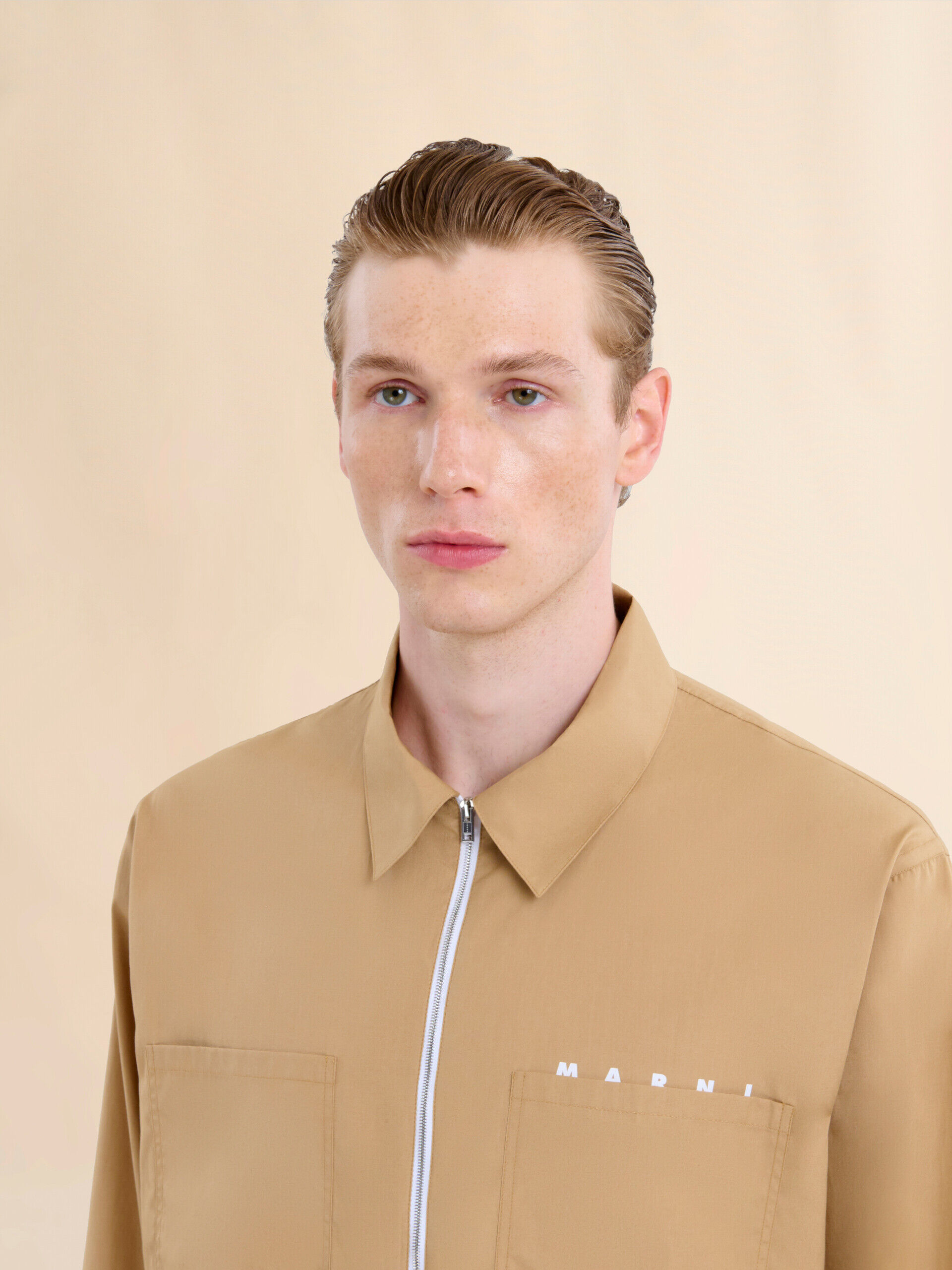 Tシャツ・カットソー BARBA FW24 Poplin shirt (I1U12P01PZ2700 0001) Beige organic poplin zip shirt with hidden logo | Marni