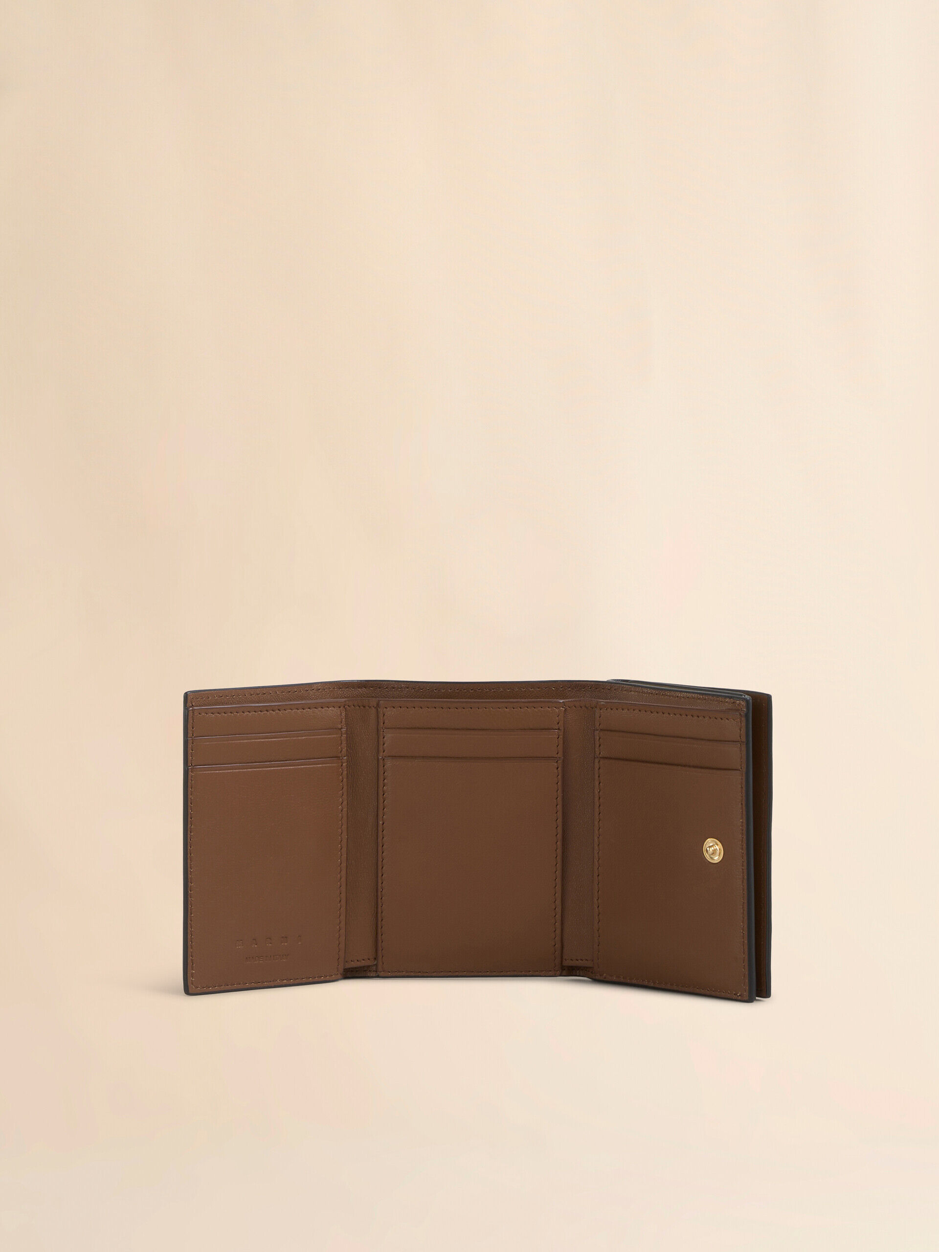 MARNI*高級感漂う逸品*ロゴ刺繍 ブラウンレザー 三つ折り財布 ブラウン レザー製 三つ折りウォレット、マルニメンディング