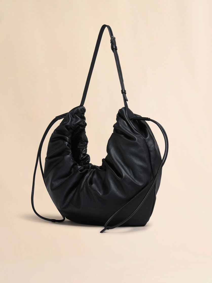 ブラック レザー製 Scrunchie ミディアムホーボーバッグ - ショルダーバッグ - Image 2