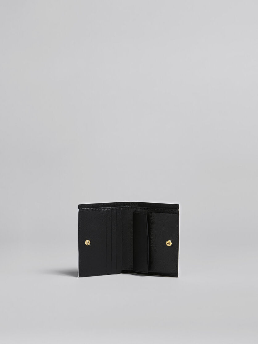 グリーン サフィアーノレザー製二つ折りウォレット、スタッズ付き - 財布 - Image 2