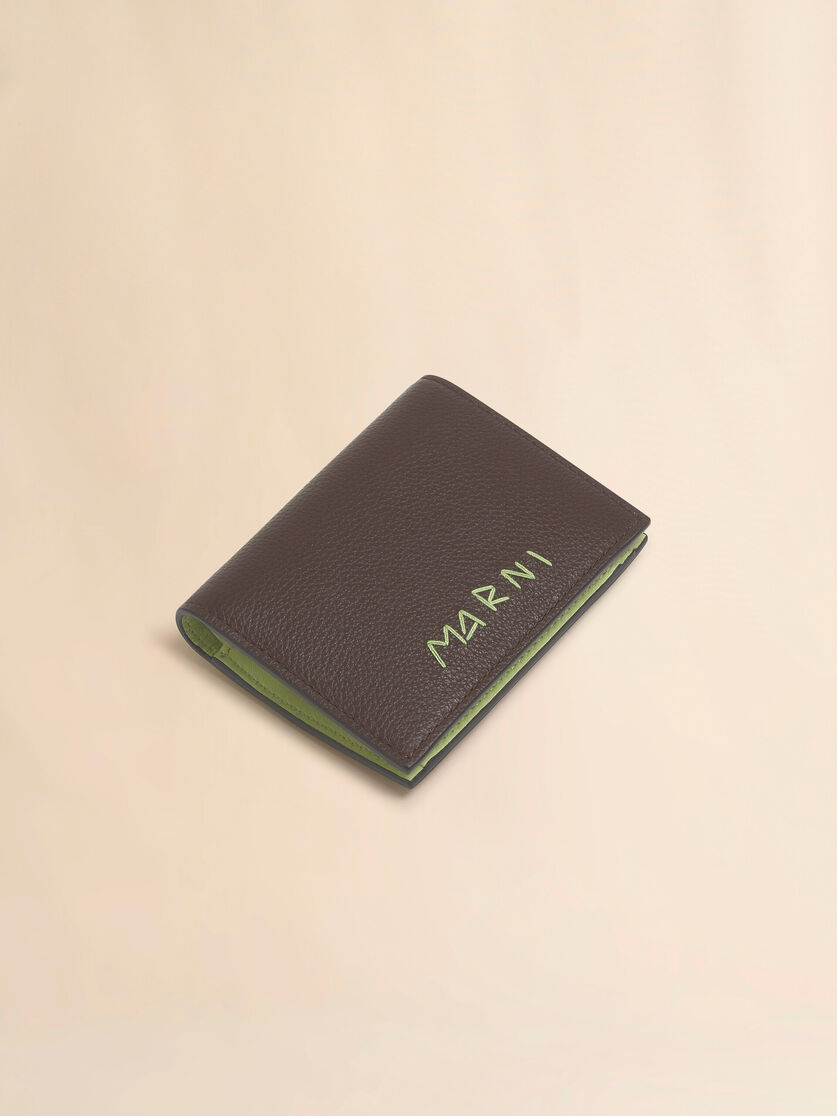 グレー レザー製二つ折りウォレット、マルニメンディング刺繍入り - 財布 - Image 5