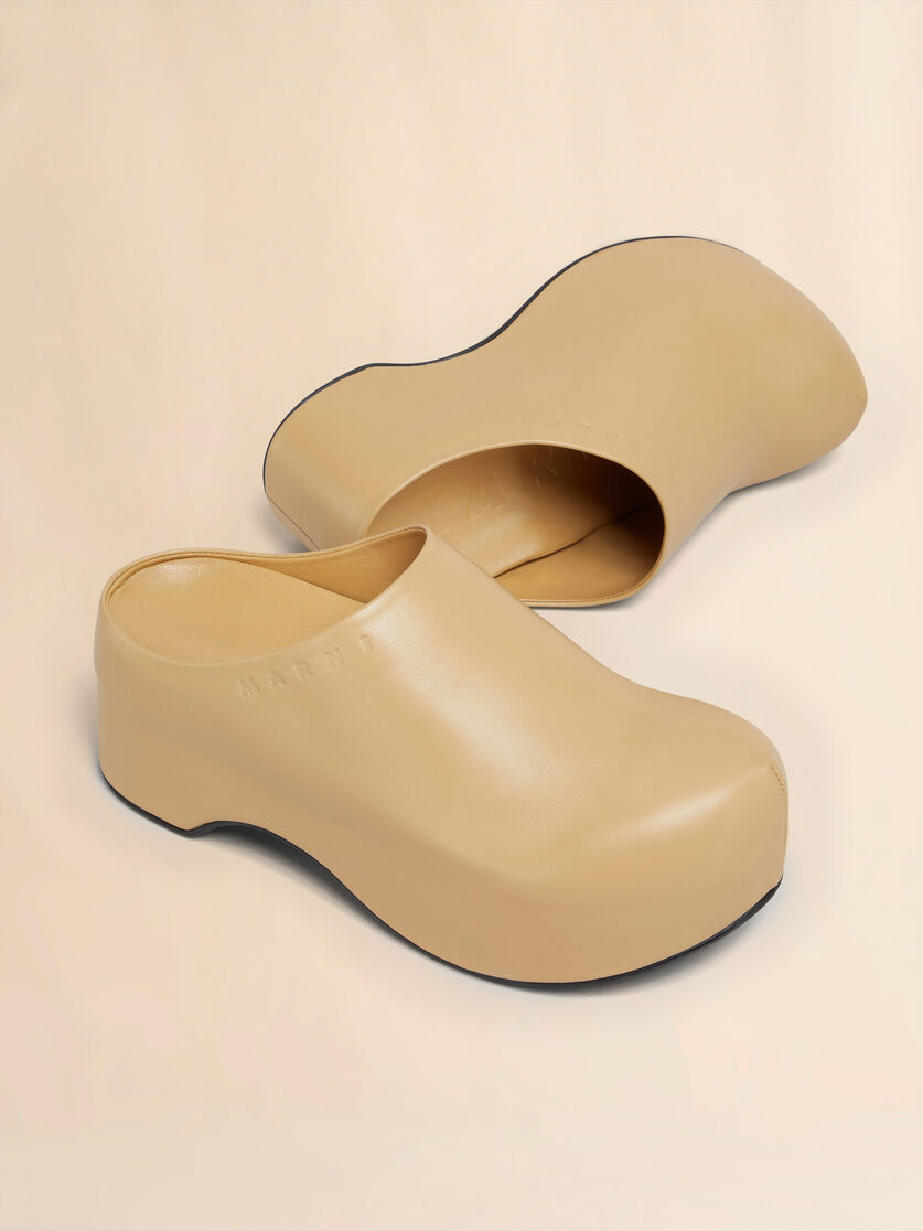 Black leather chunky clog sabot - Sandals - Image 4