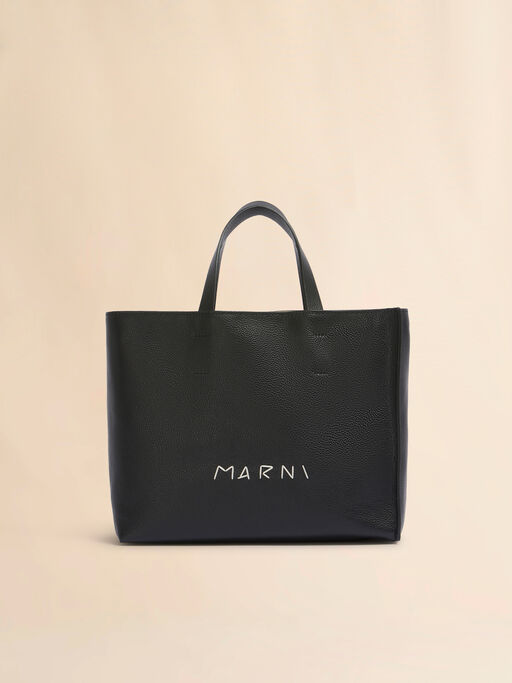 Marni Symbol 자수 디테일 블랙 가죽 Museo Soft 토트 백 - 쇼핑백