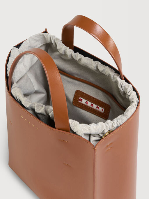 Museo small Bag in brown leather - Shopping Bags