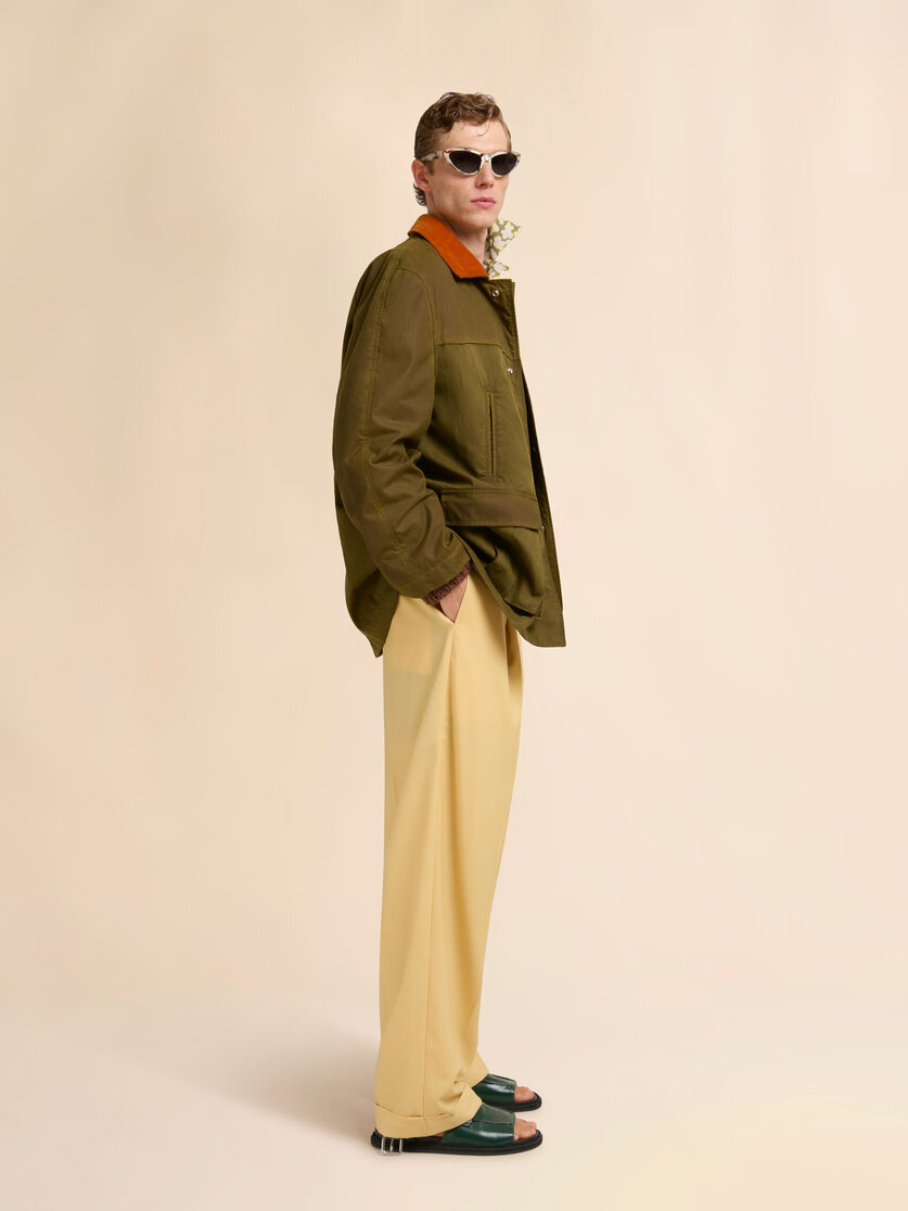 Yellow tropical wool pleated trousers, Image 5