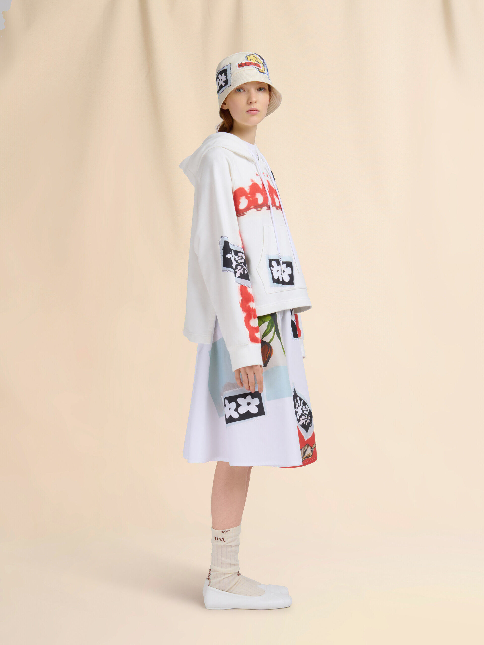 MARNI＊Tシャツ White cotton T-shirt with prints and patches | Marni