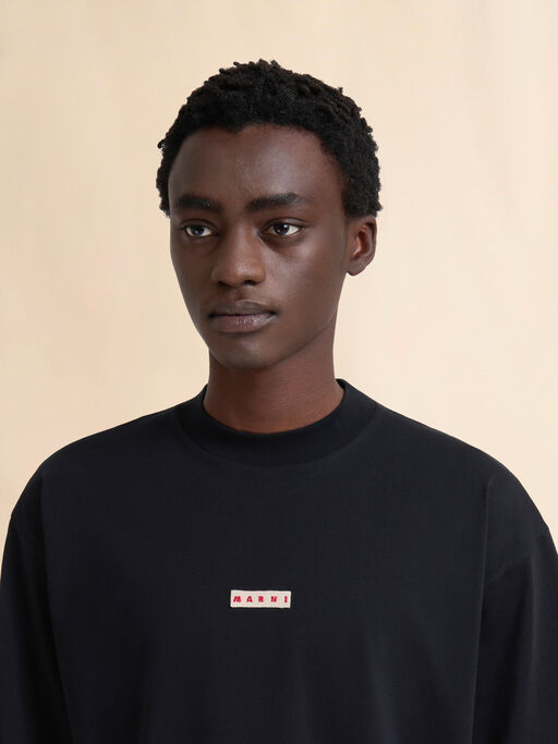 ブラック オーガニックコットン製Tシャツ マルニラベル付き - シャツ