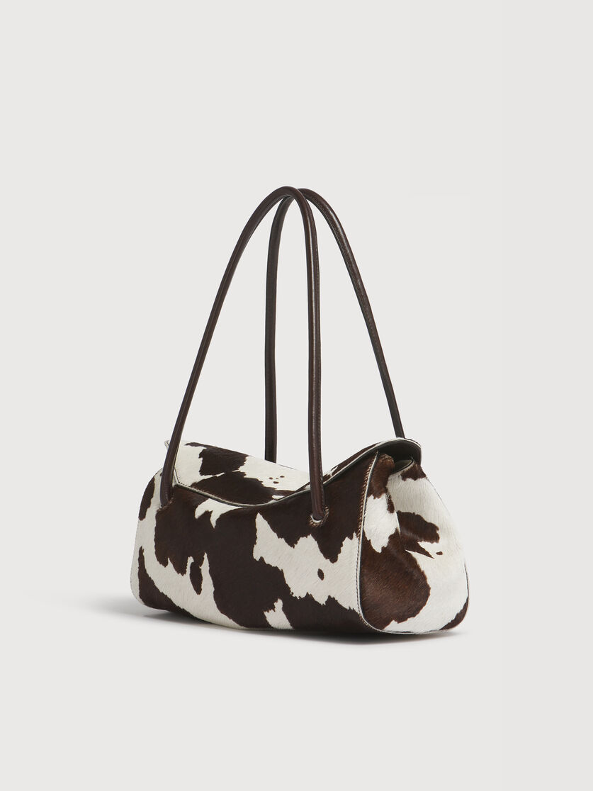 White and brown cow-print ponyhair E/W shoulder bag, Image 2