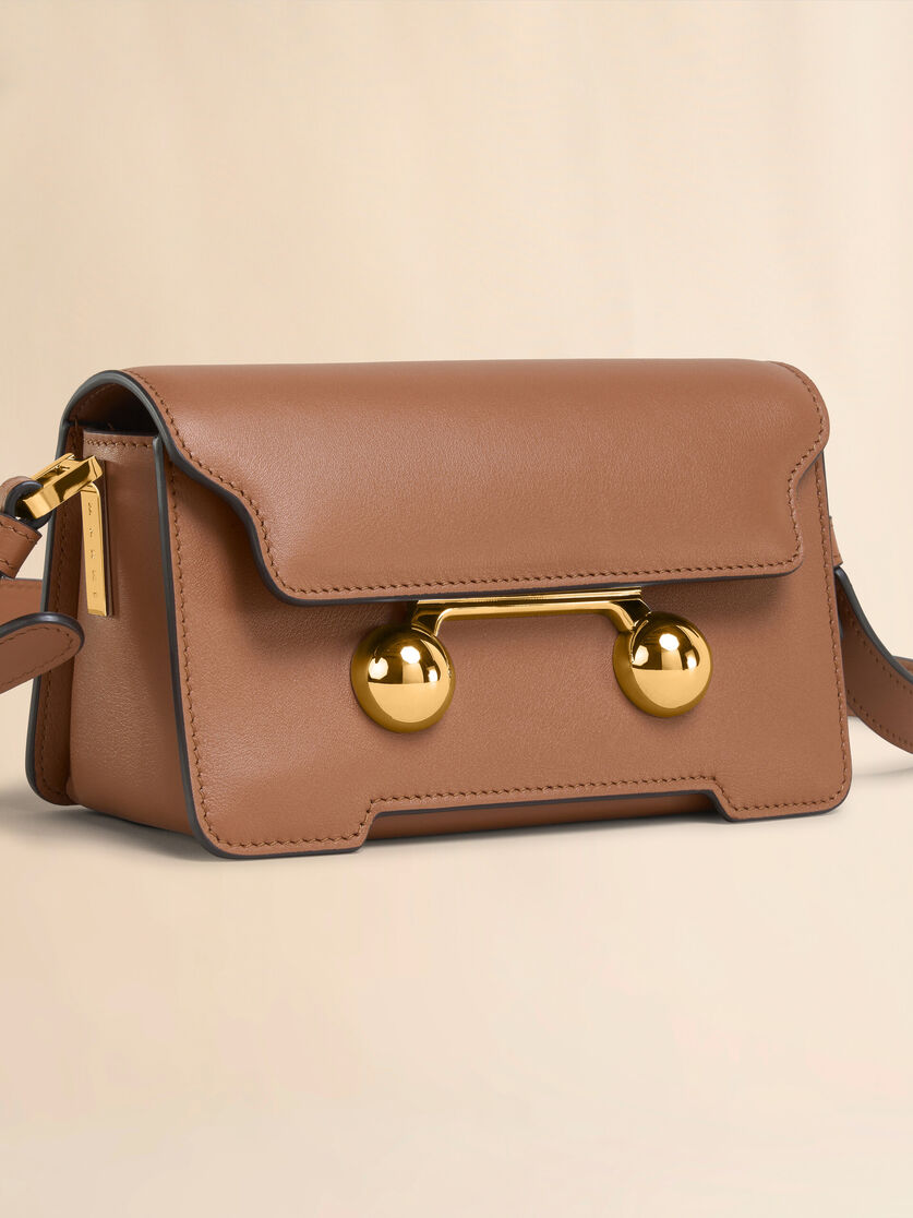 Blaue Trunkaroo Mini-Schultertasche aus Leder - Schultertaschen - Image 4