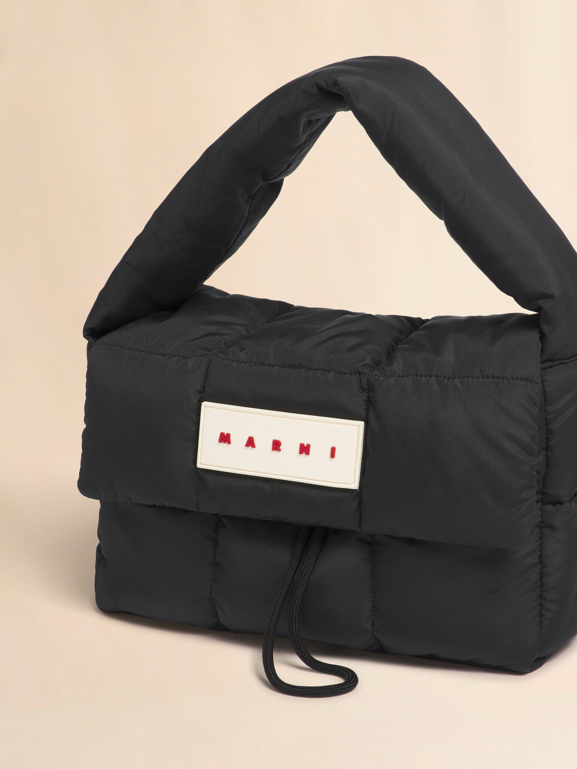 ブラック Puff ショルダーバッグ | Marni