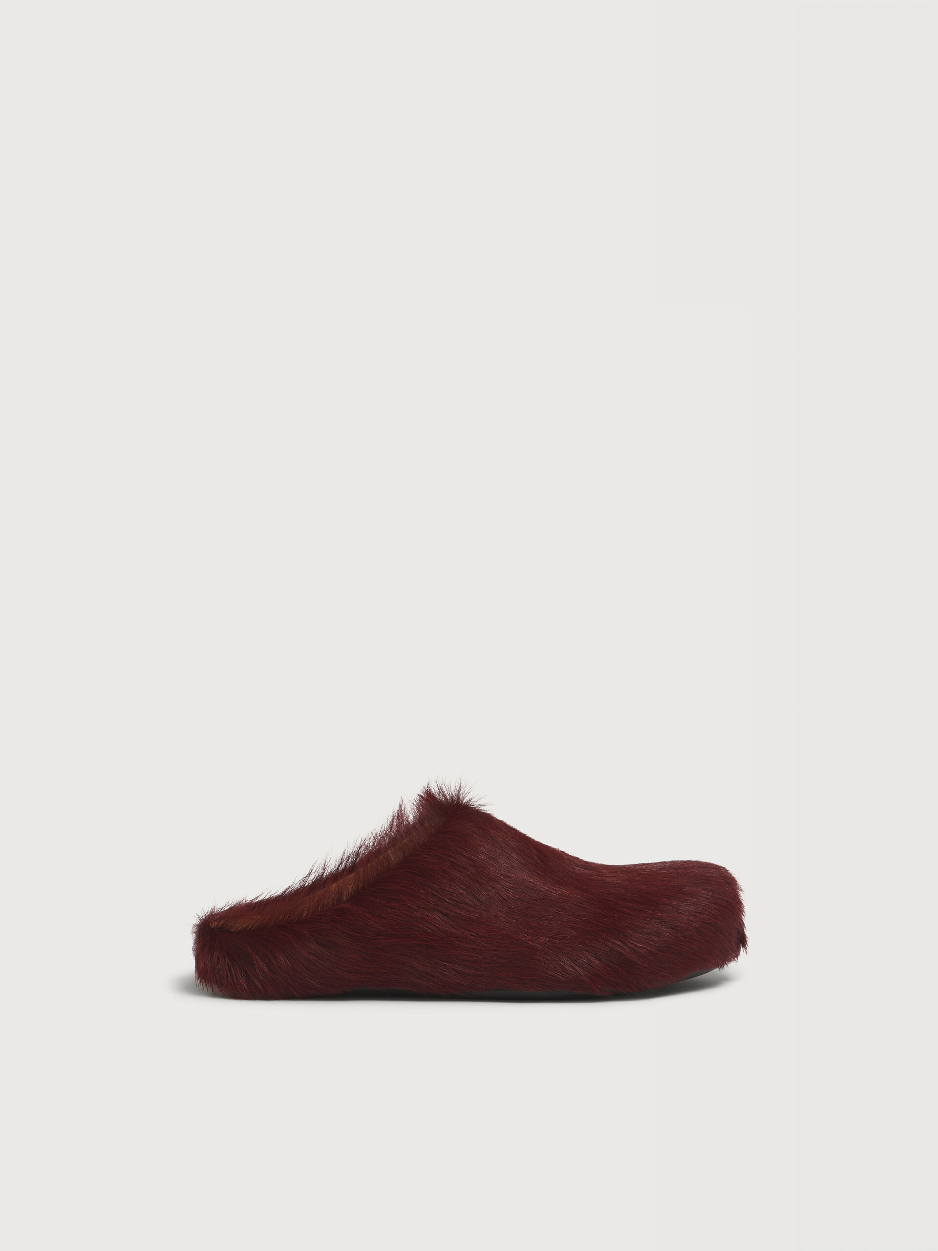 Marni Fussbett スリッポン フラット ミュール Burgundy long hair calfskin Fussbett sabot | Marni