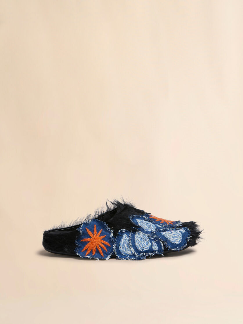Black long hair calfskin Fussbett sabot - Clogs - Image 1