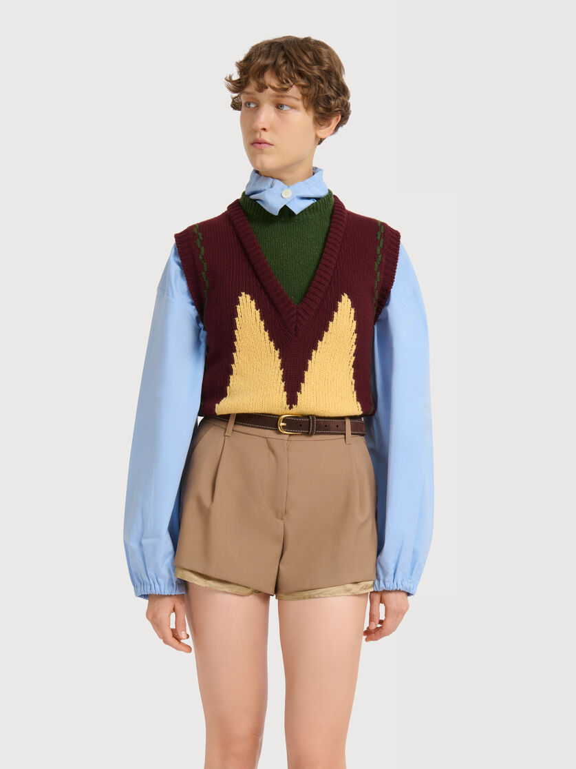 Burgundy wool layered vest with M intarsia, Image 2
