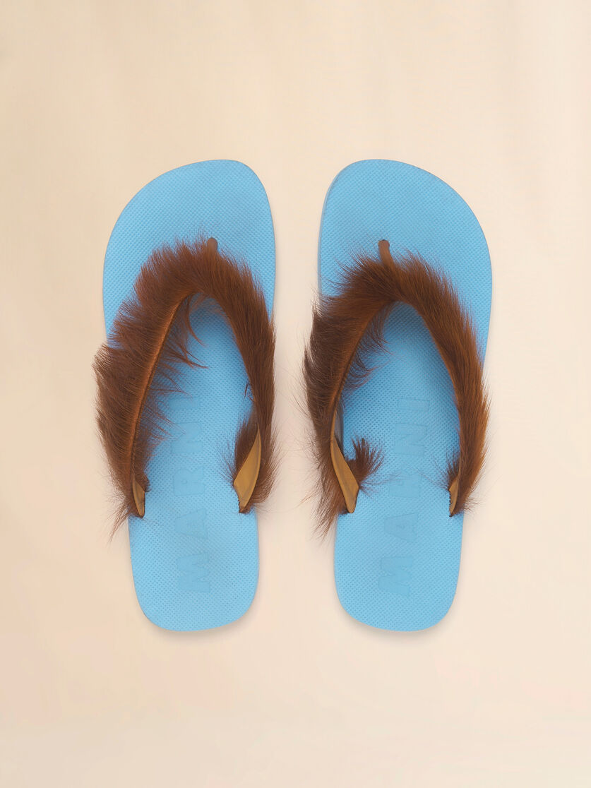 Blue and brown ponyhair flip-flop, Image 4
