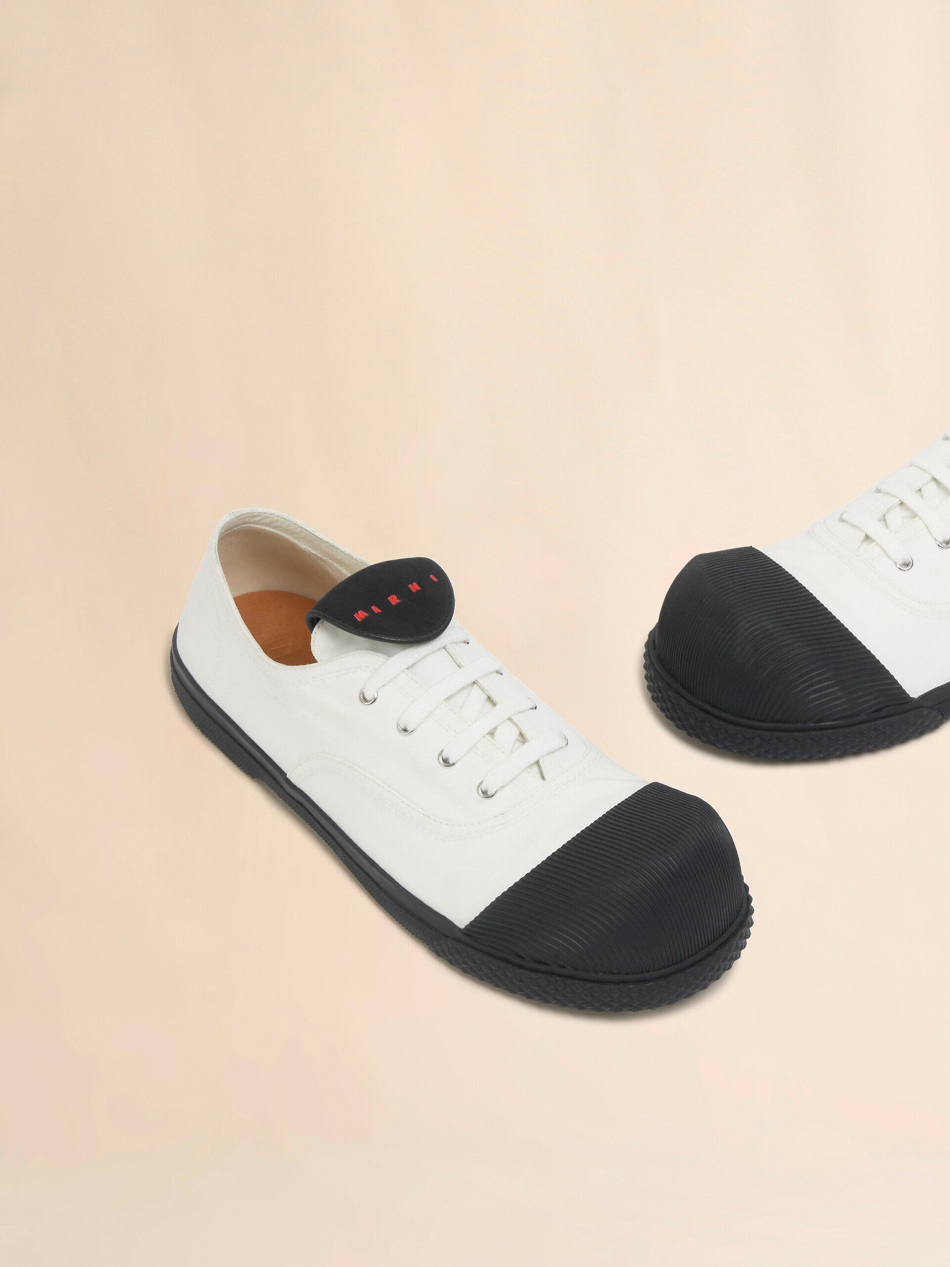 ホワイト キャンバス製 New Wave スニーカー | Marni