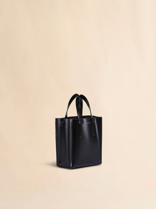 Museo Mini Bag in black leather - Shopping Bags