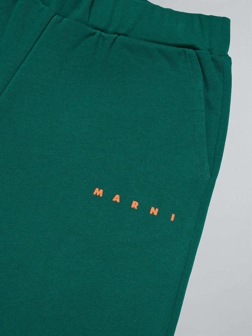 Grüne Fleece-Shorts mit Logo - Hosen - Image 4
