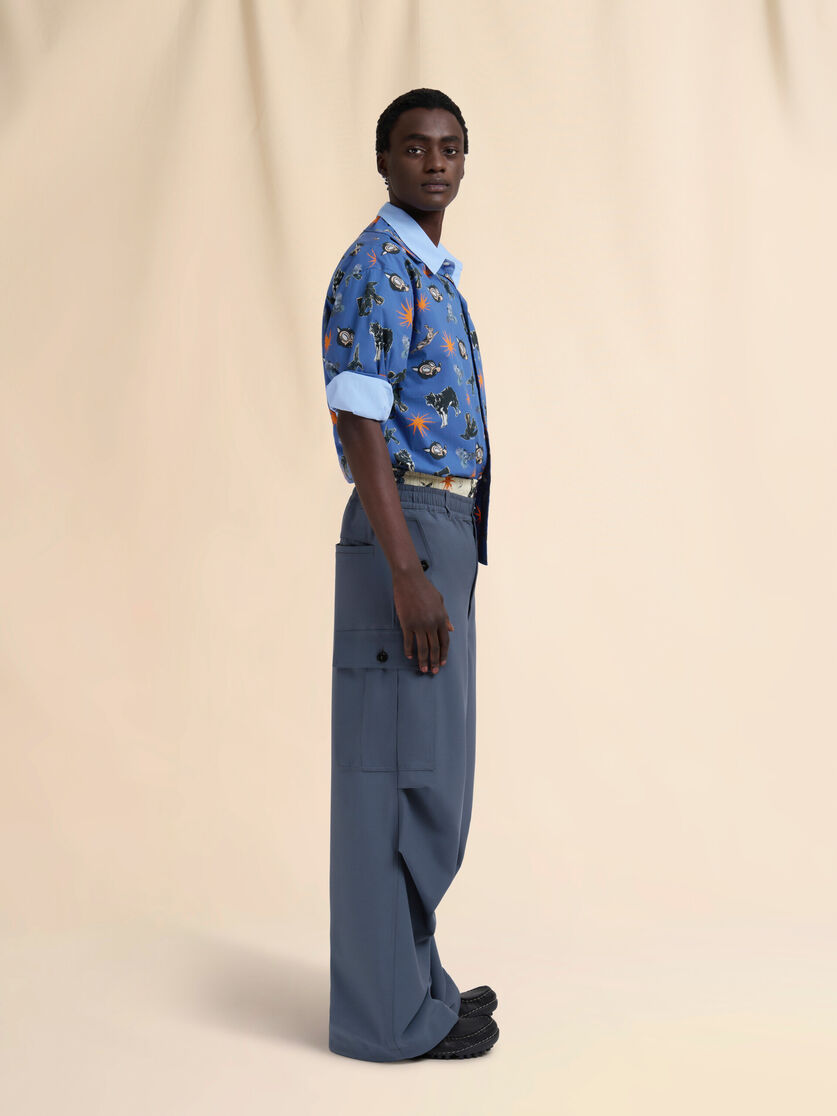 Blue poplin bowling shirt with Wolves, Ravens and Doves print - Shirts - Image 5