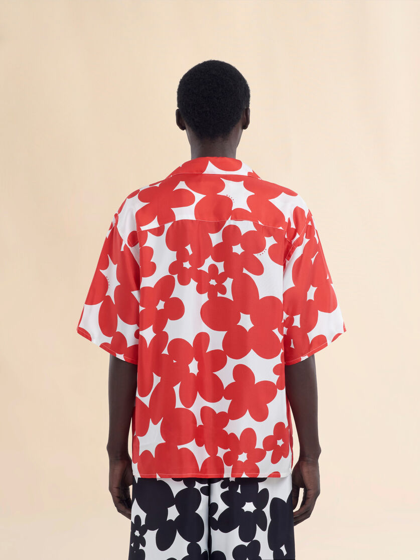 Red and white short sleeved shirt with Dilles print - Shirts - Image 3