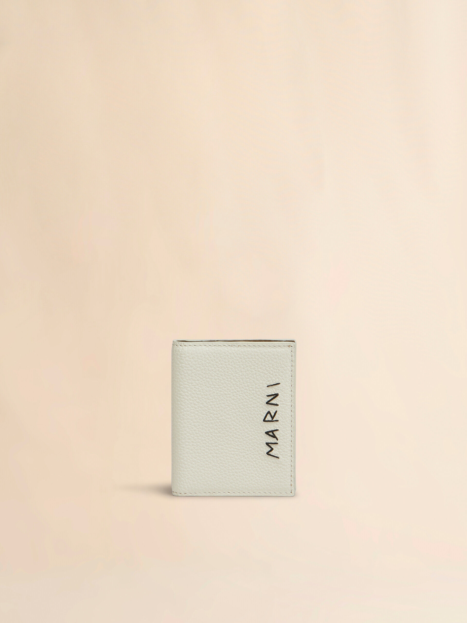 アイボリー レザー製キーホルダー、マルニメンディング | Marni