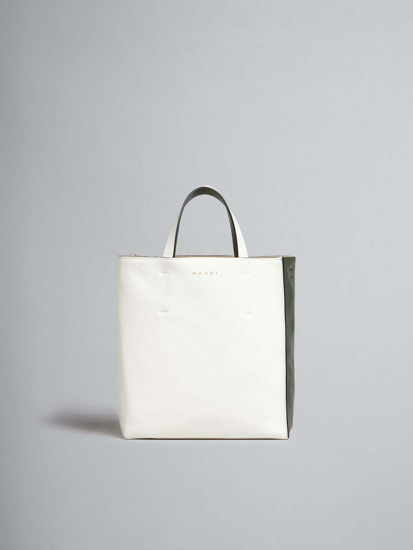 Museo Soft Bag Piccola in pelle nera e bianca - Borse shopping - Image 1