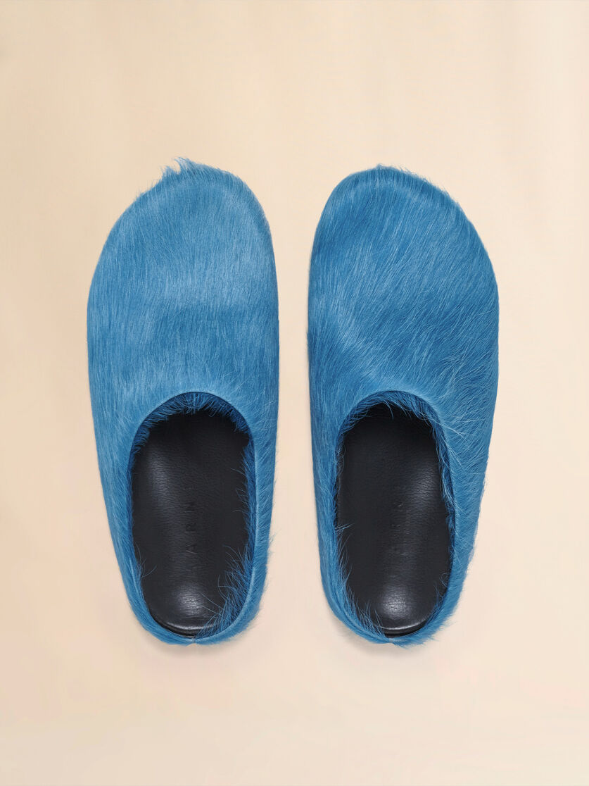 Blue long hair calfskin Fussbett sabot - Clogs - Image 4